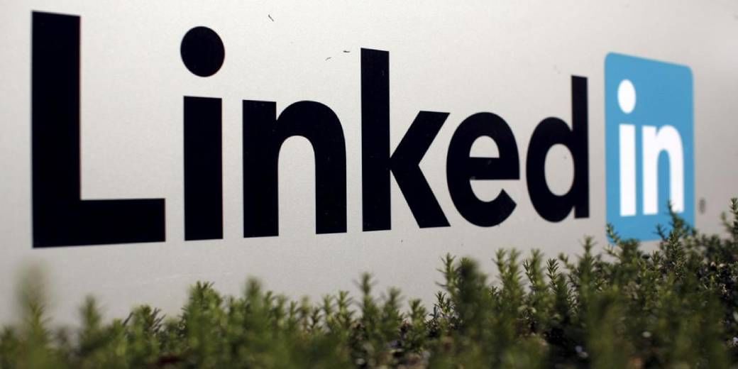 LinkedIn  fires employees from recruiting department