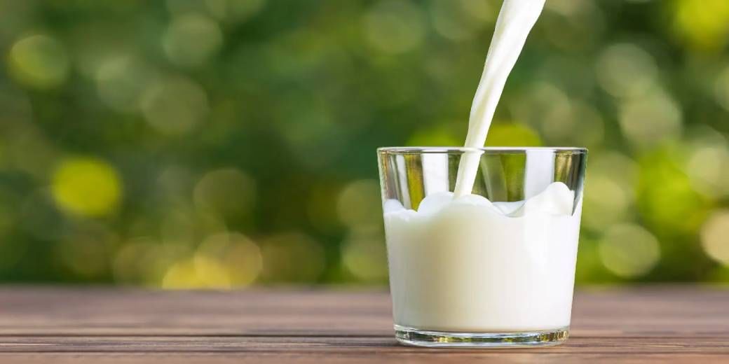 4 out of every 10 families have stopped drinking milk