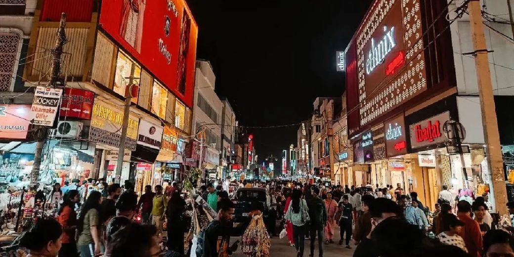 Now enjoy shopping all night long in Delhi