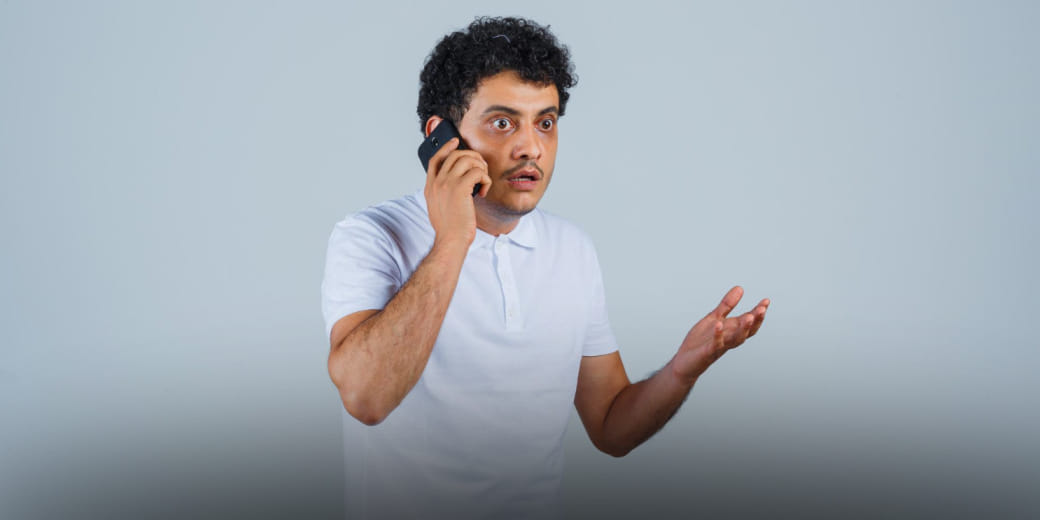 How fraudsters cheat people in disguise of IT official?