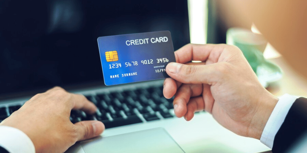 Use credit card a lot? Here are 5 ways to avoid debt traps!