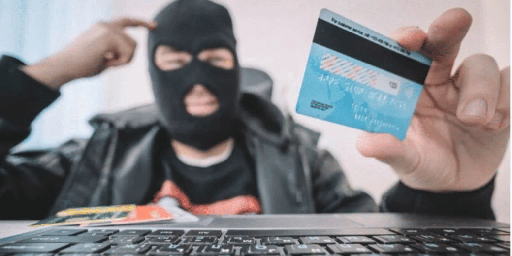 SBI के कस्टमर हो जाएं सावधान, चल रही है रिवार्ड ऐप की धोखाधड़ी; हो सकता है अकाउंट खाली